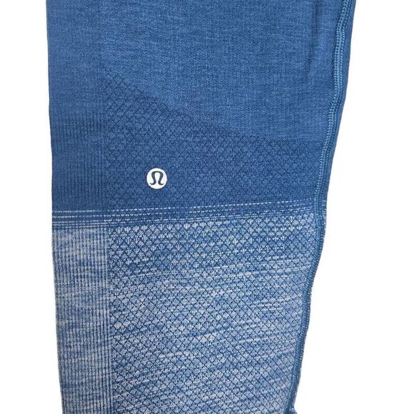 Lululemon Seamlessly Street Crop Heathered Poseidon Size 4 - Picture 8 of 9